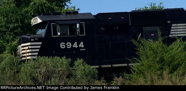 Closeup NS SD60E cab